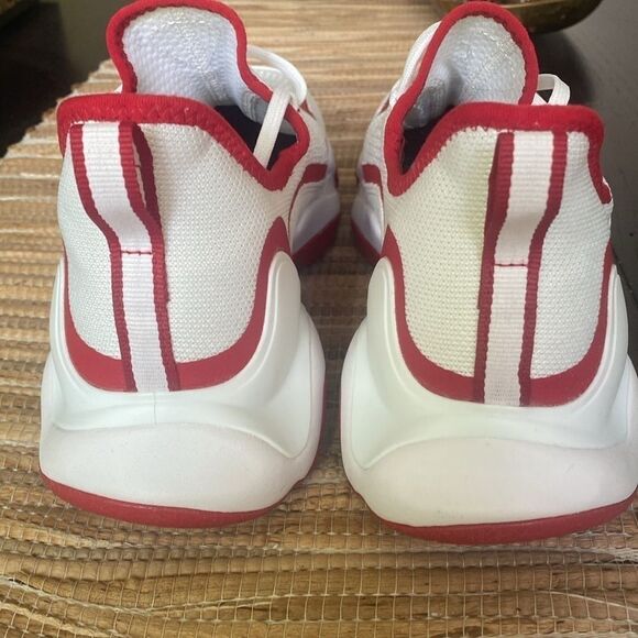 NWOT Adidas red/white sneaker size 11. Never worn . - Picture 4 of 7